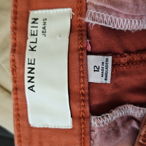 Anne Klein Women's Chino Shorts in Burnt Orange/Rust Size 12 Distresseded/faded - Picture 4 of 5